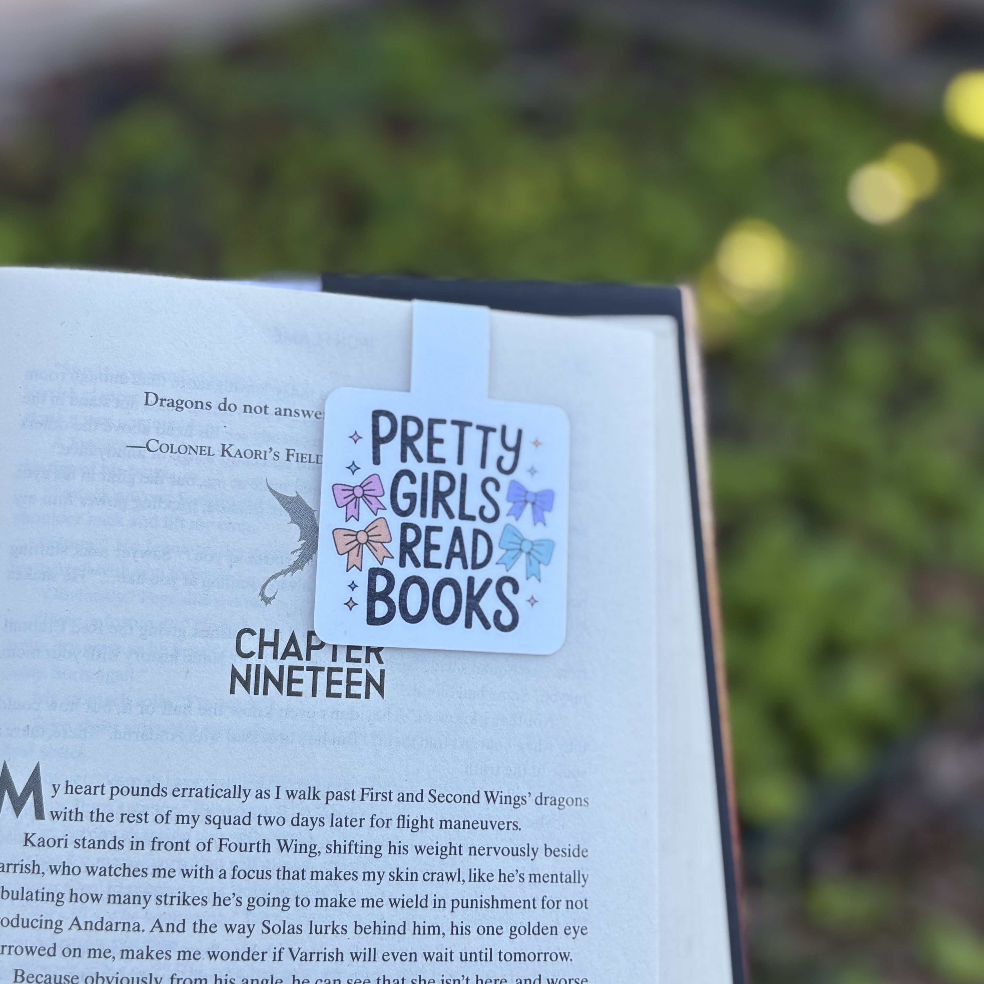 Magnetic Bookmark Pretty Girls Read