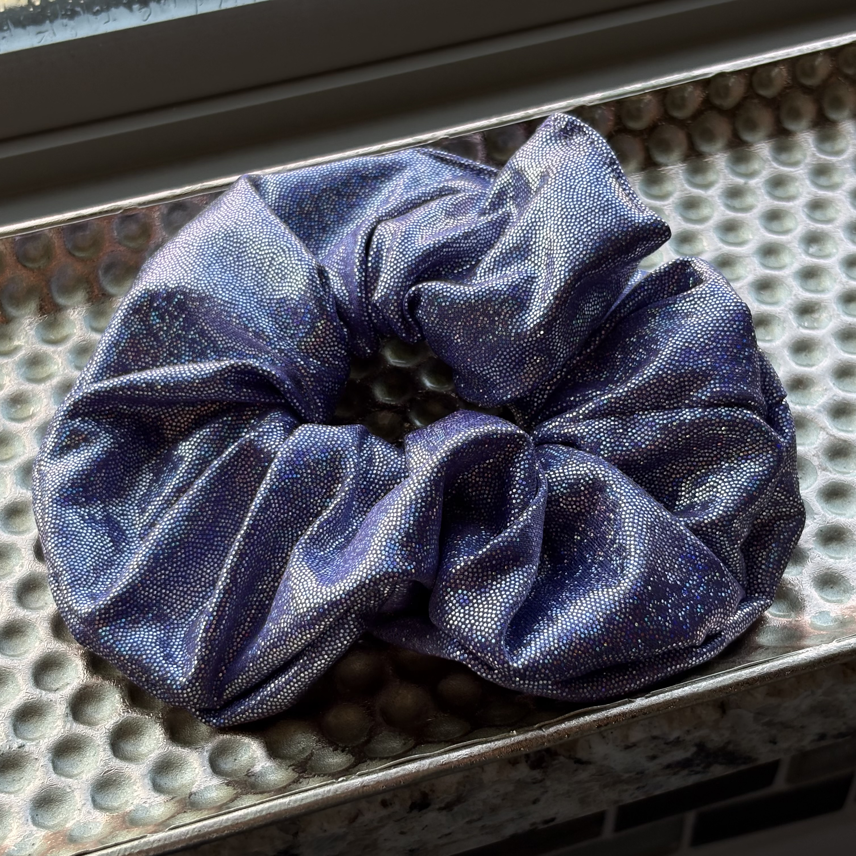 Scrunchie Purple Holographic Knt