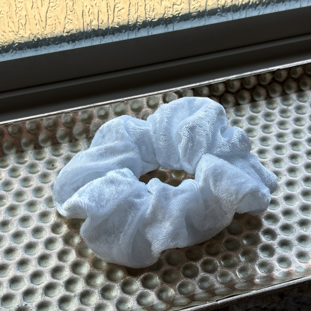 Scrunchie White Velvet Knit