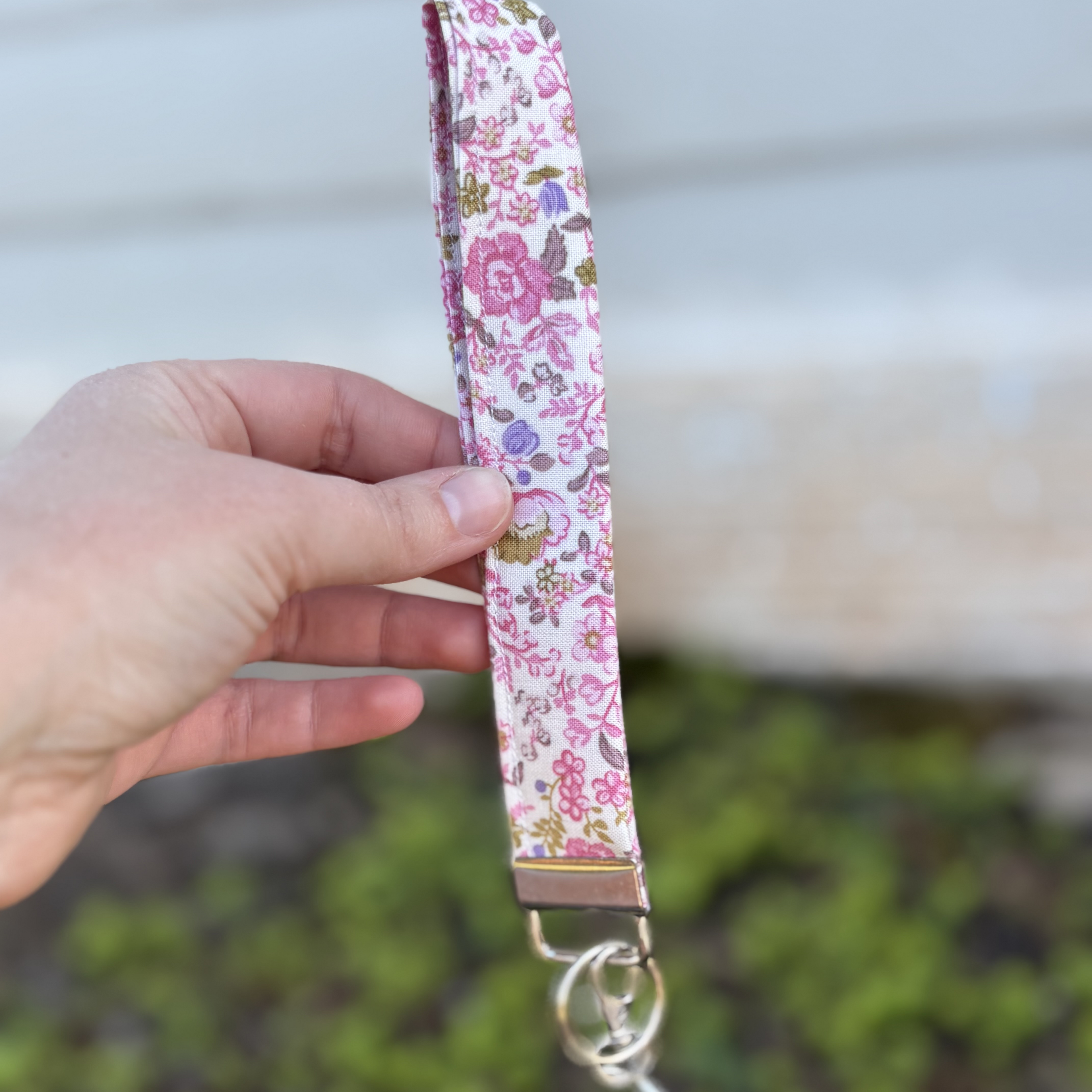 Keychain White with Pink Floral