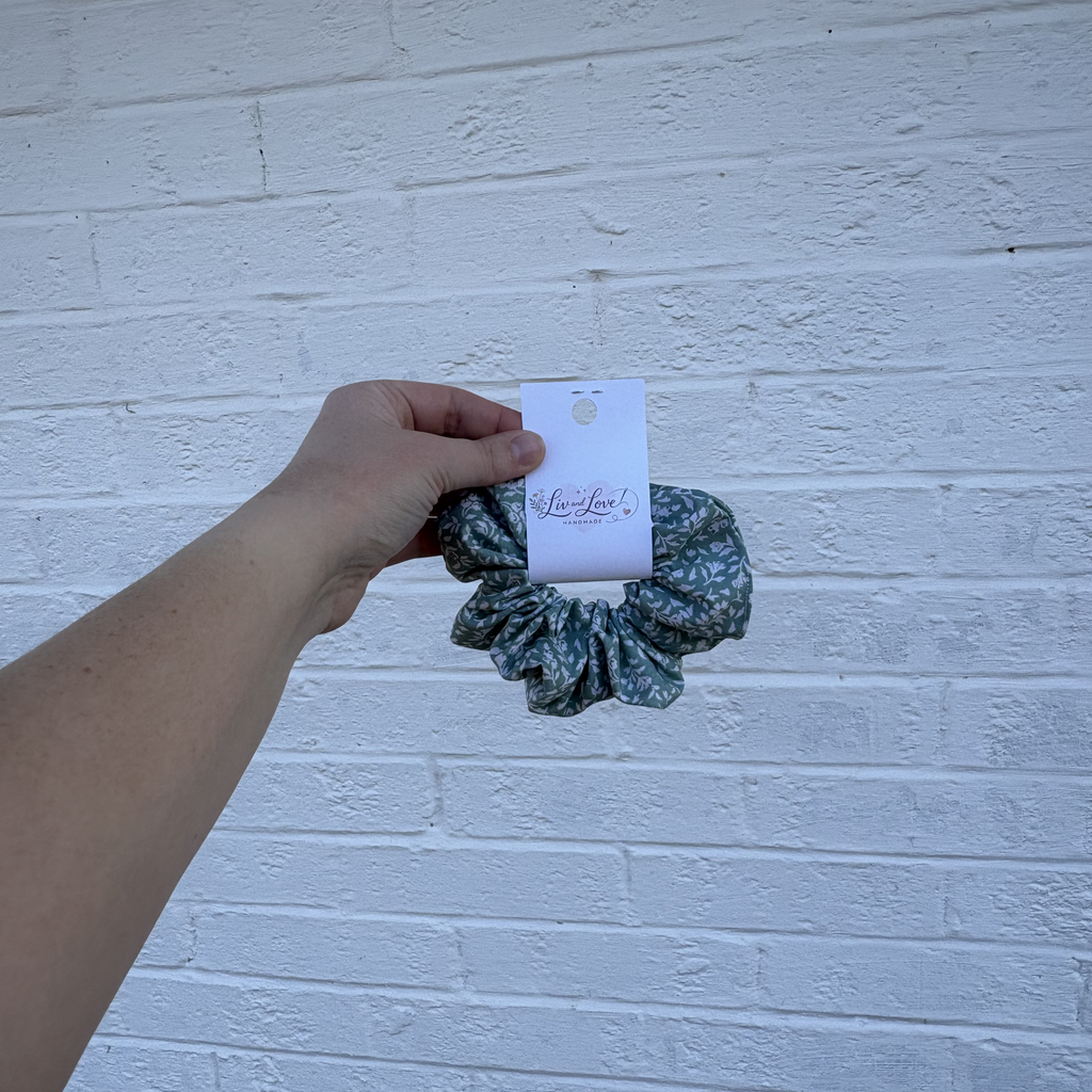 Scrunchie Green and White Floral