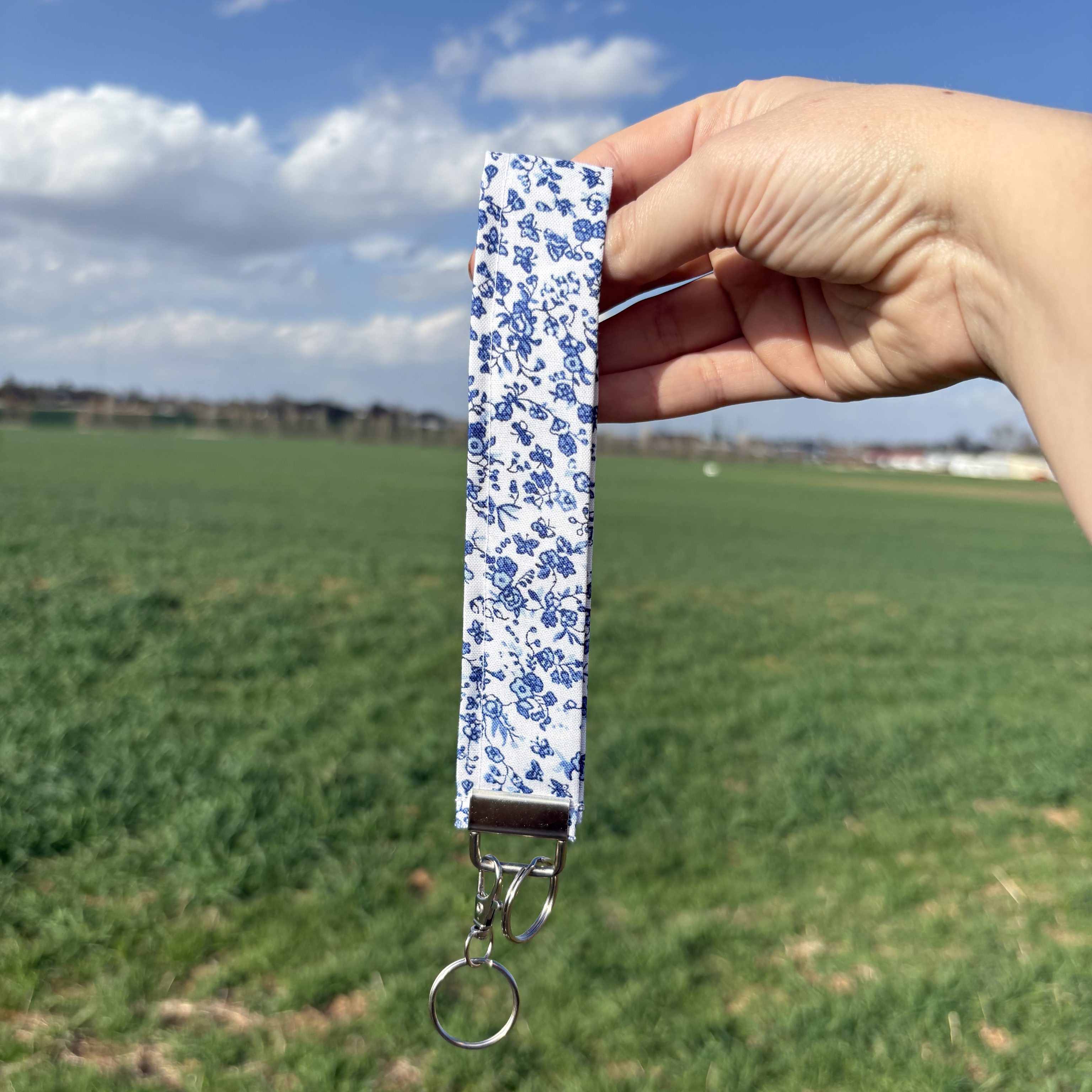 Keychain Vintage Blue Floral