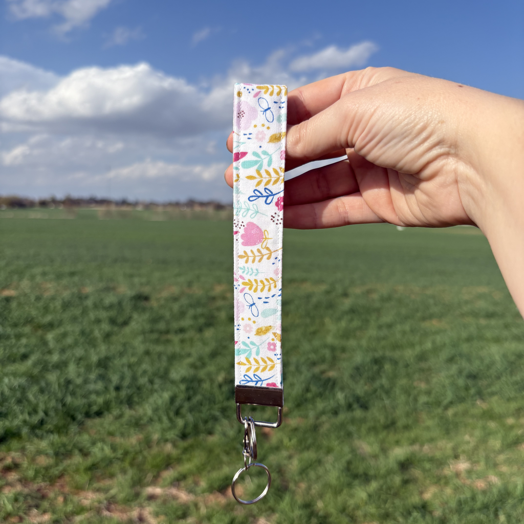 Keychain White with Yellow Floral